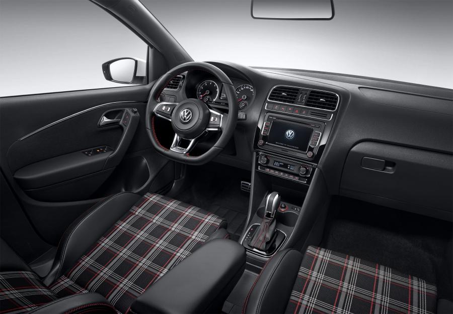  Volkswagen Polo GTi 2015 года  (CN) (фото 5 из 11)